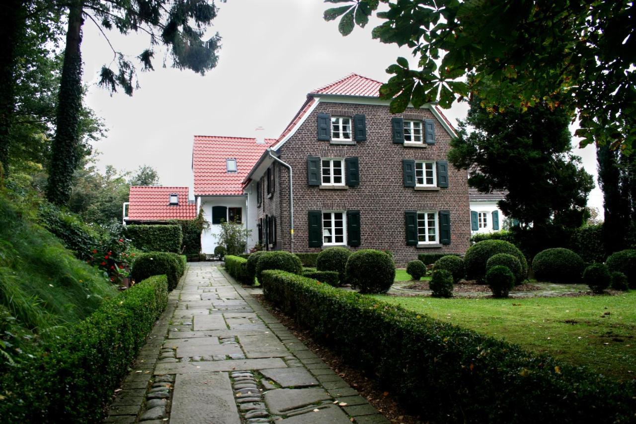 Landhaus In Idyllischer, Ruhiger Lage Und Flughafennaehe Ratingen Ngoại thất bức ảnh