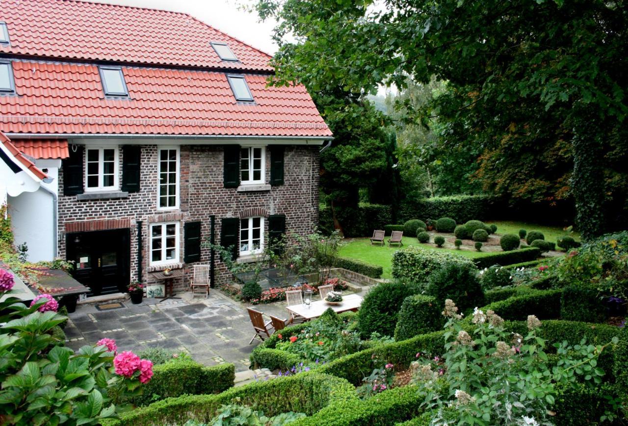 Landhaus In Idyllischer, Ruhiger Lage Und Flughafennaehe Ratingen Ngoại thất bức ảnh
